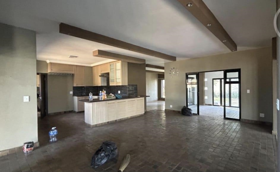 5 Bedroom Property for Sale in Amandasig Gauteng