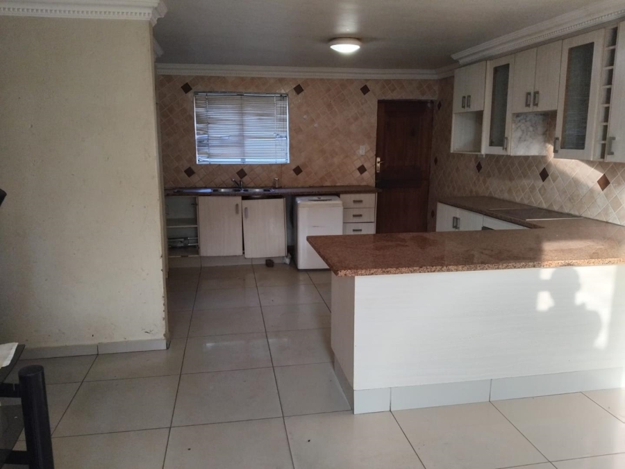 4 Bedroom Property for Sale in Mamelodi Gauteng