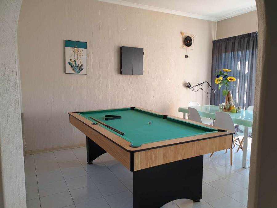 To Let 3 Bedroom Property for Rent in Randhart Gauteng