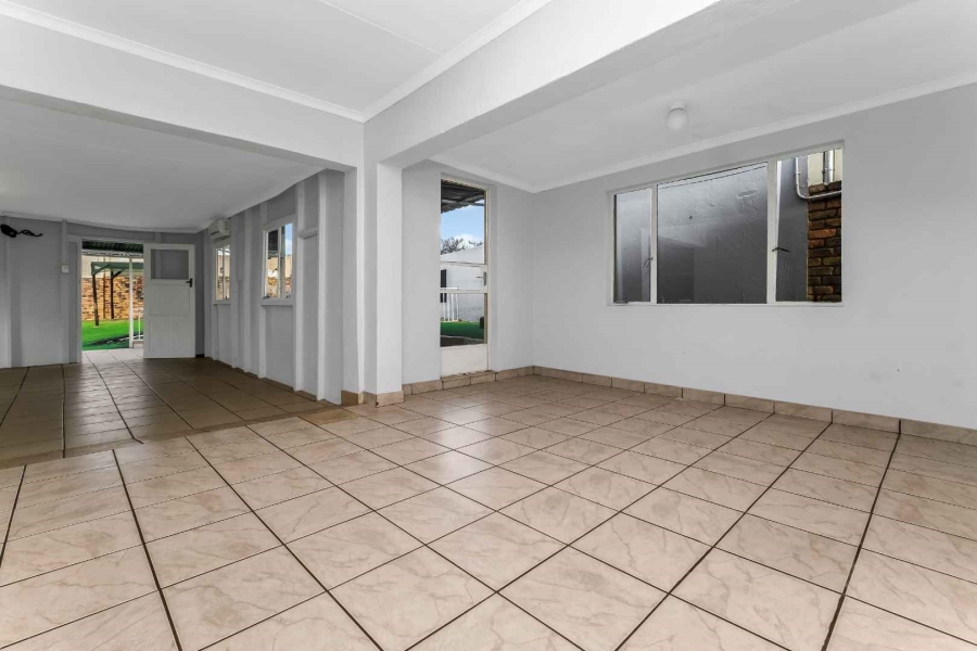 4 Bedroom Property for Sale in Lonehill Gauteng