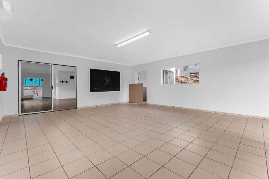 4 Bedroom Property for Sale in Lonehill Gauteng