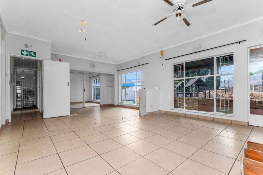 4 Bedroom Property for Sale in Lonehill Gauteng