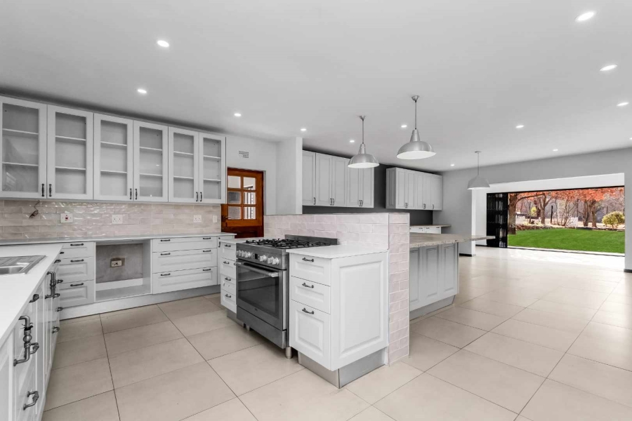 9 Bedroom Property for Sale in Farmall A H Gauteng