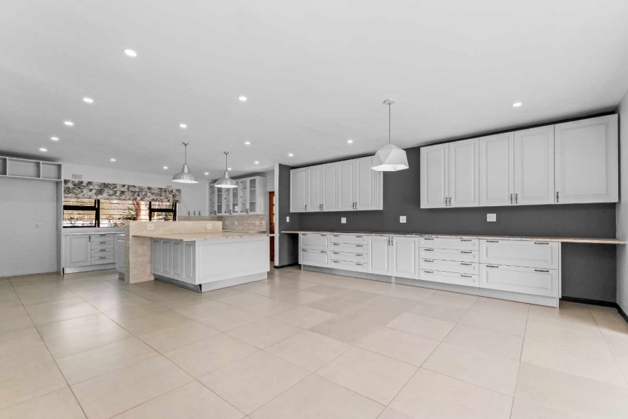 9 Bedroom Property for Sale in Farmall A H Gauteng