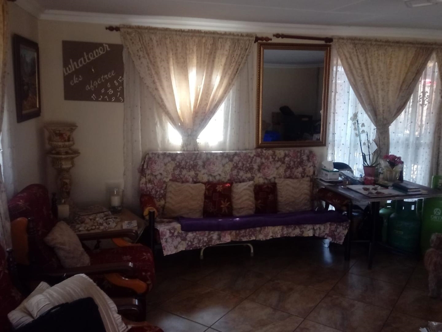 5 Bedroom Property for Sale in Hesteapark Gauteng