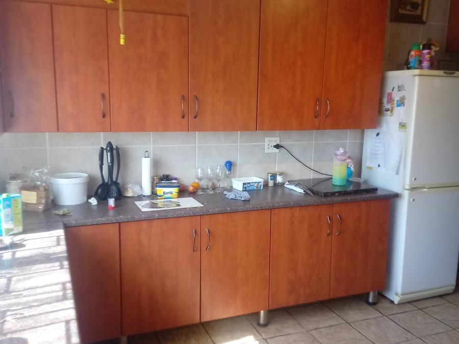 5 Bedroom Property for Sale in Hesteapark Gauteng