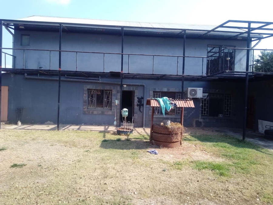 5 Bedroom Property for Sale in Hesteapark Gauteng