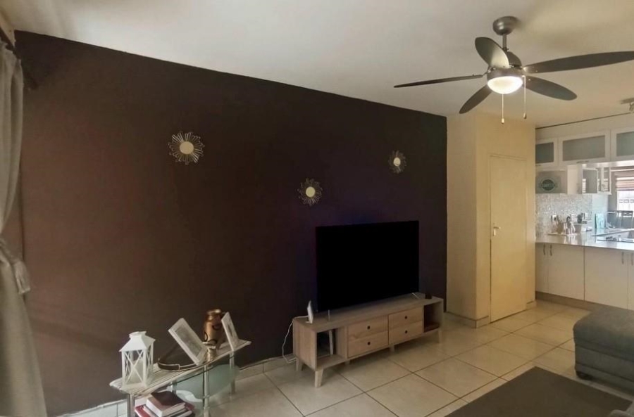 2 Bedroom Property for Sale in Edleen Gauteng