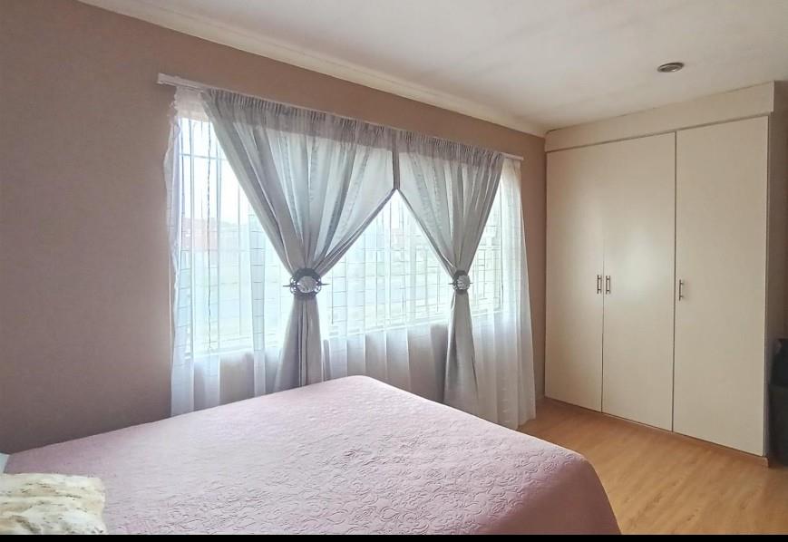 2 Bedroom Property for Sale in Edleen Gauteng