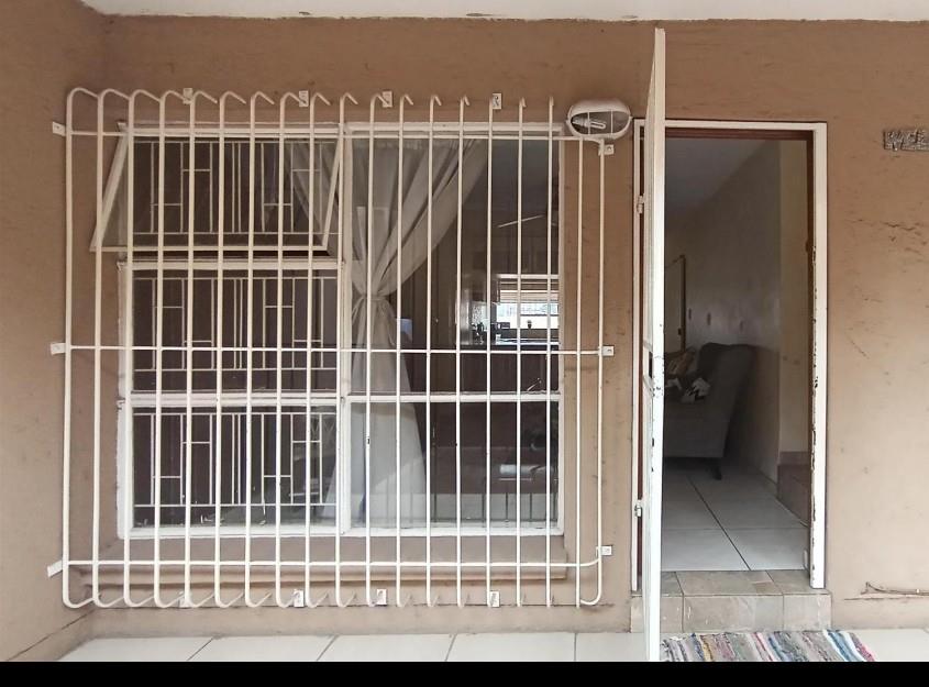 2 Bedroom Property for Sale in Edleen Gauteng