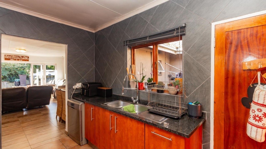 3 Bedroom Property for Sale in Isandovale Gauteng