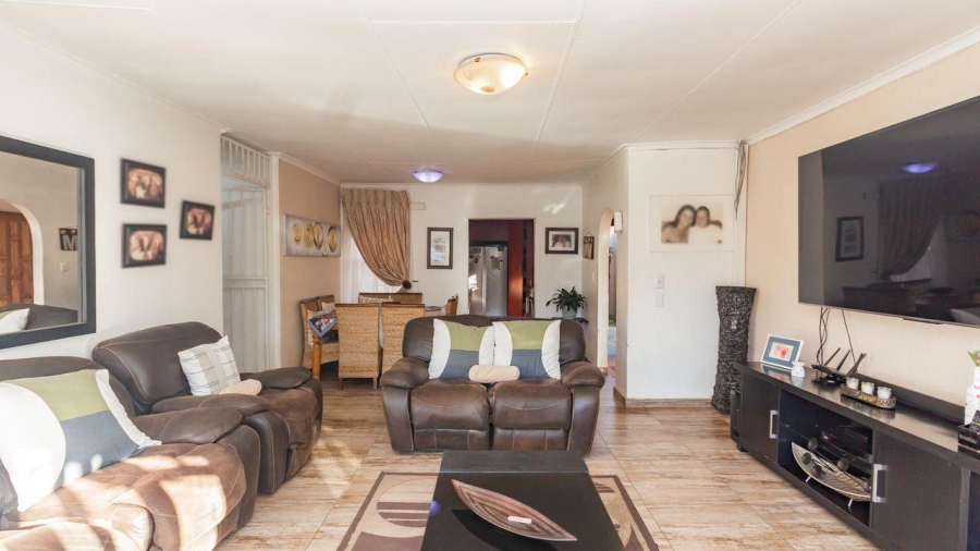 3 Bedroom Property for Sale in Isandovale Gauteng