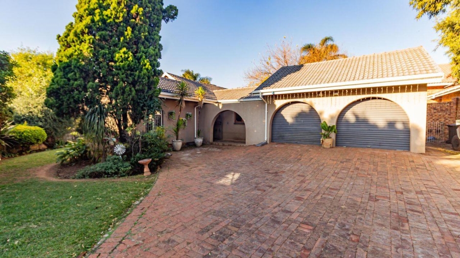 3 Bedroom Property for Sale in Isandovale Gauteng