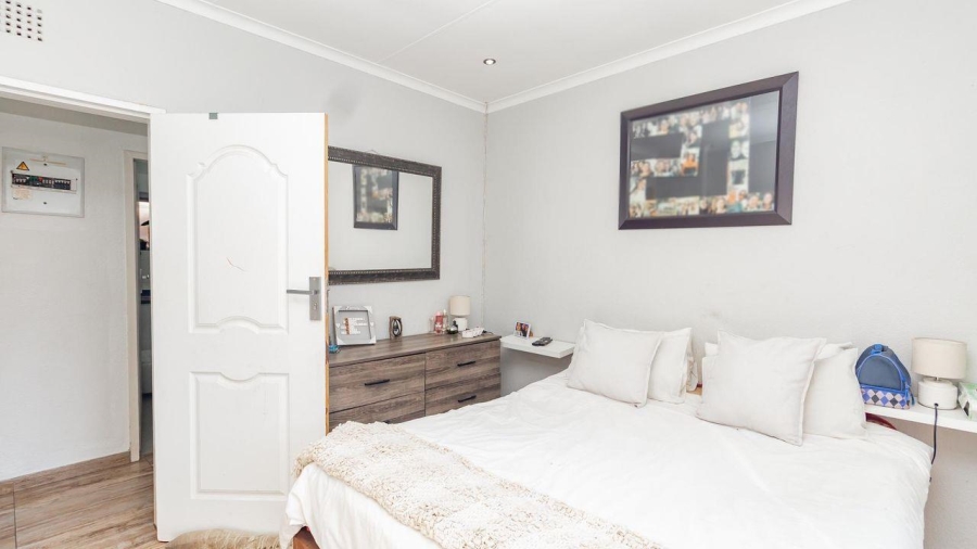 3 Bedroom Property for Sale in Isandovale Gauteng