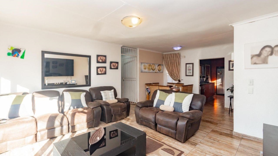 3 Bedroom Property for Sale in Isandovale Gauteng