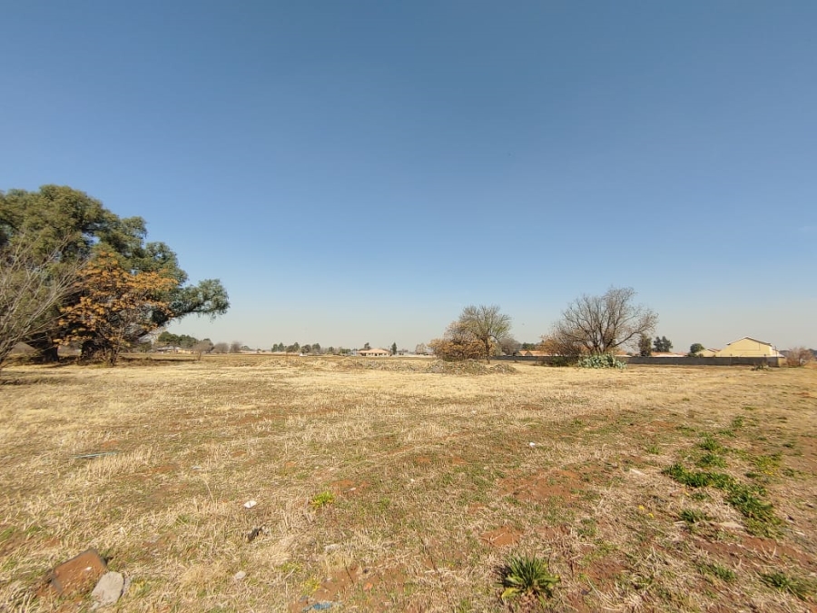 Commercial Property for Sale in Kookrus Gauteng