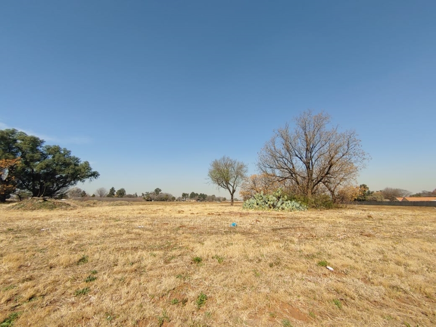 Commercial Property for Sale in Kookrus Gauteng