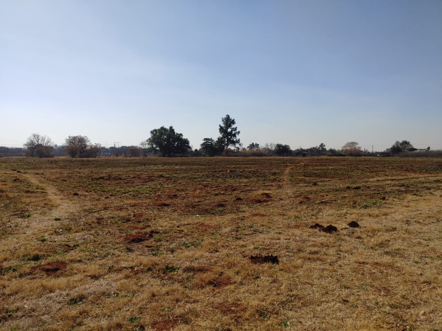 Commercial Property for Sale in Kookrus Gauteng