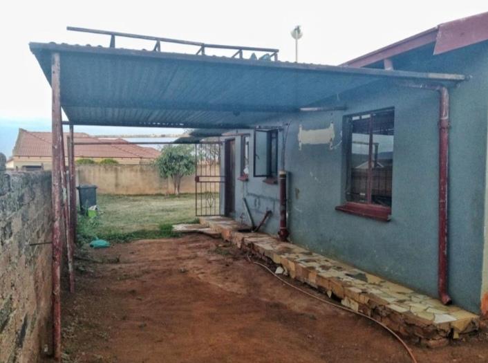 2 Bedroom Property for Sale in Lotus Gardens Gauteng