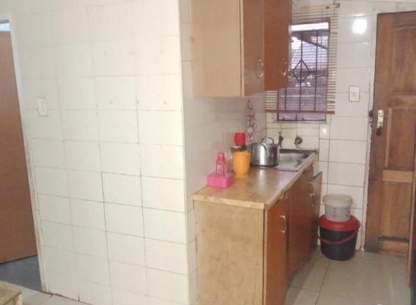 2 Bedroom Property for Sale in Lotus Gardens Gauteng