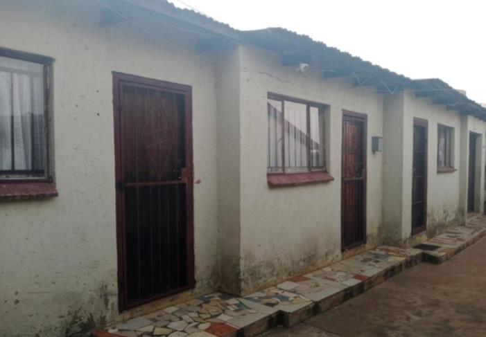 2 Bedroom Property for Sale in Lotus Gardens Gauteng