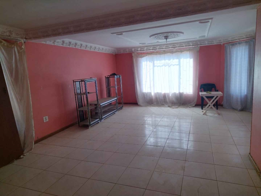 4 Bedroom Property for Sale in Soshanguve FF Gauteng