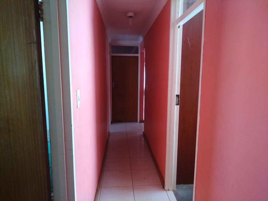 4 Bedroom Property for Sale in Soshanguve FF Gauteng
