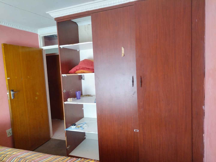 4 Bedroom Property for Sale in Soshanguve FF Gauteng