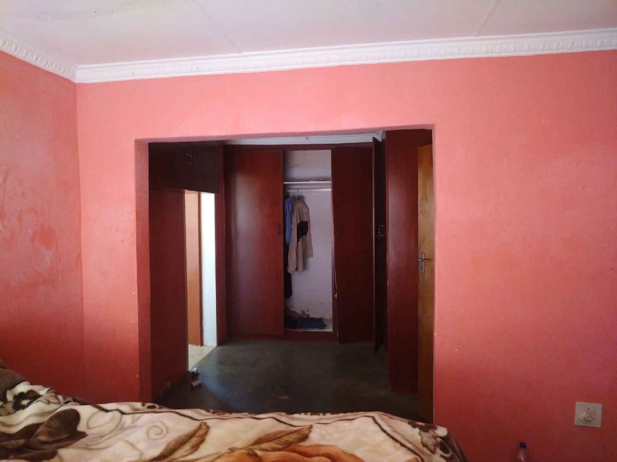 4 Bedroom Property for Sale in Soshanguve FF Gauteng