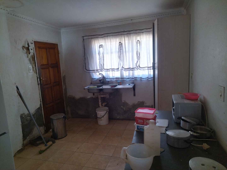 4 Bedroom Property for Sale in Soshanguve FF Gauteng