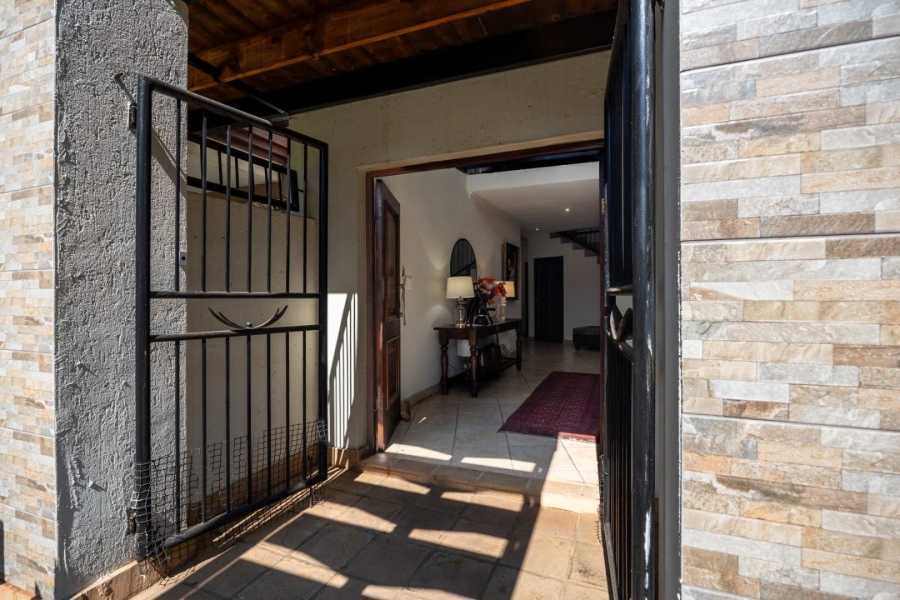 4 Bedroom Property for Sale in Silver Lakes Golf Estate Gauteng