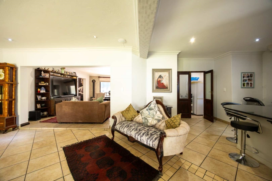 4 Bedroom Property for Sale in Silver Lakes Golf Estate Gauteng