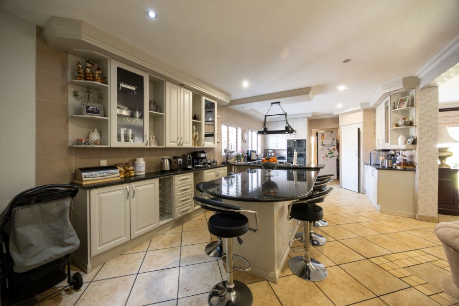 4 Bedroom Property for Sale in Silver Lakes Golf Estate Gauteng