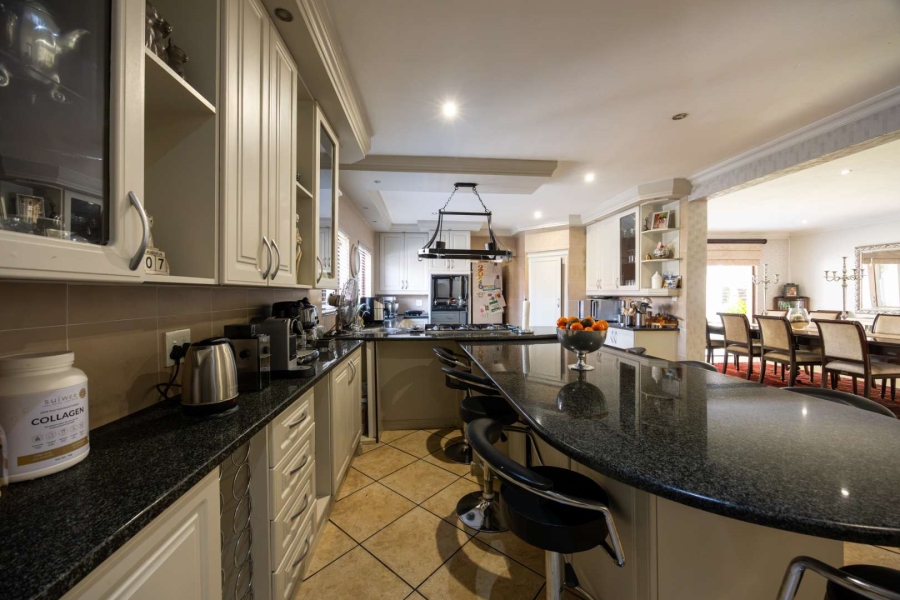 4 Bedroom Property for Sale in Silver Lakes Golf Estate Gauteng