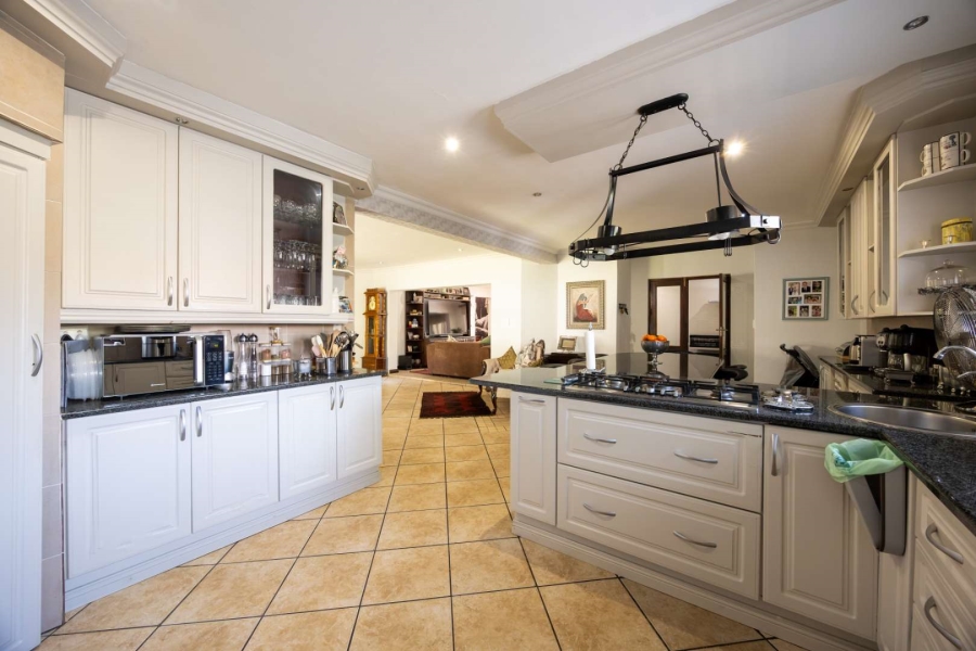 4 Bedroom Property for Sale in Silver Lakes Golf Estate Gauteng