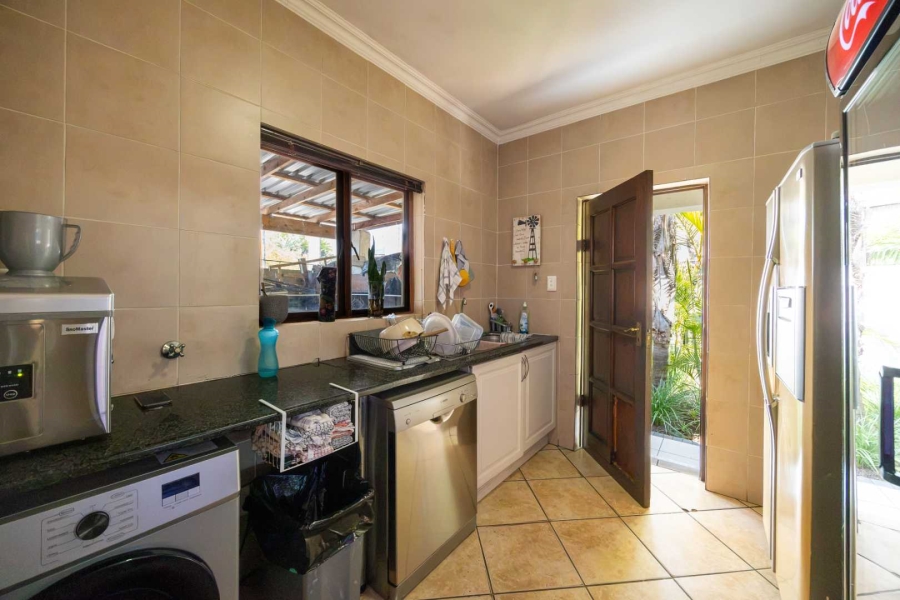 4 Bedroom Property for Sale in Silver Lakes Golf Estate Gauteng
