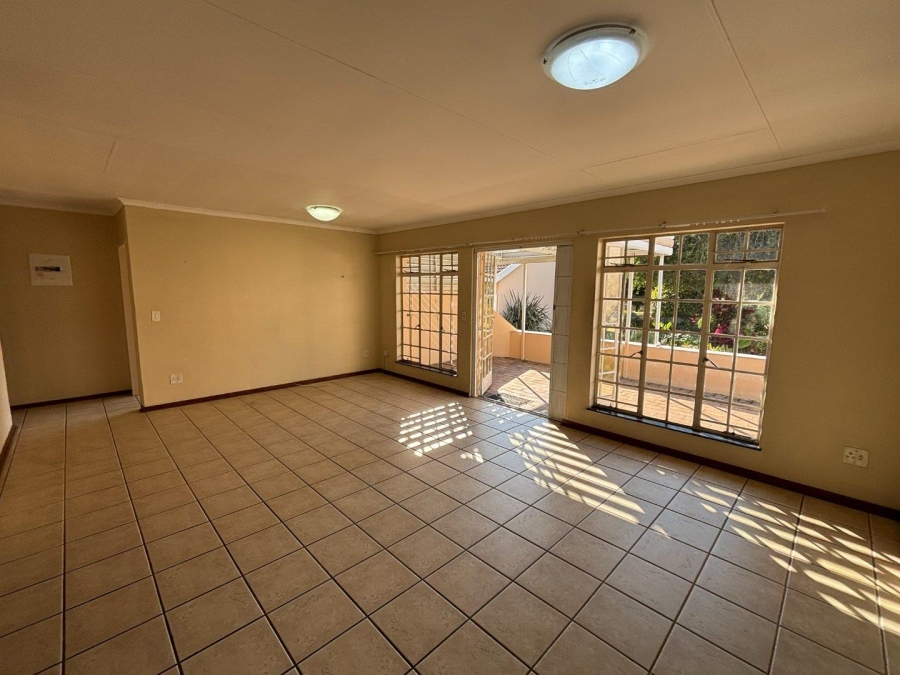 2 Bedroom Property for Sale in Die Wilgers Gauteng