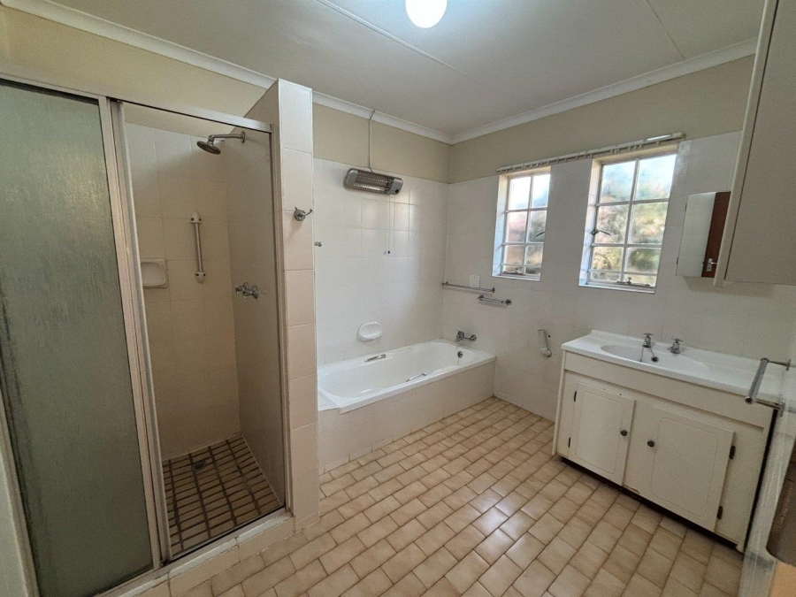 2 Bedroom Property for Sale in Die Wilgers Gauteng