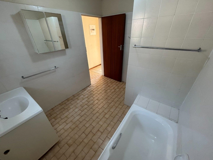 2 Bedroom Property for Sale in Die Wilgers Gauteng