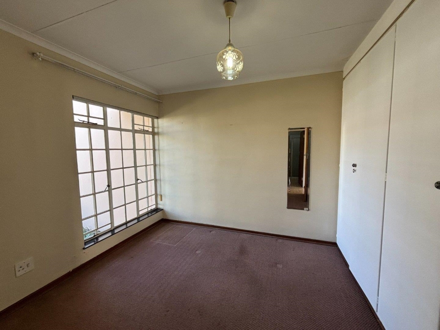 2 Bedroom Property for Sale in Die Wilgers Gauteng
