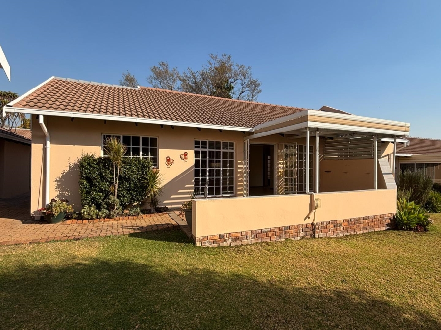 2 Bedroom Property for Sale in Die Wilgers Gauteng