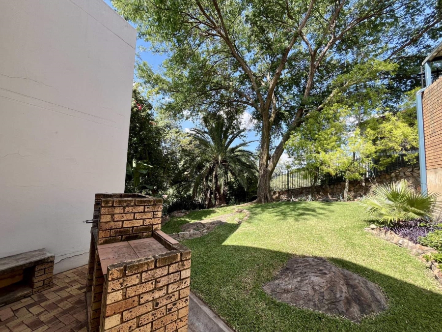 3 Bedroom Property for Sale in La Montagne Gauteng
