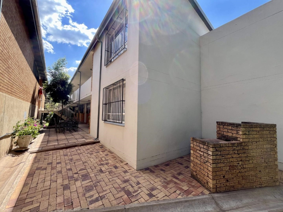 3 Bedroom Property for Sale in La Montagne Gauteng