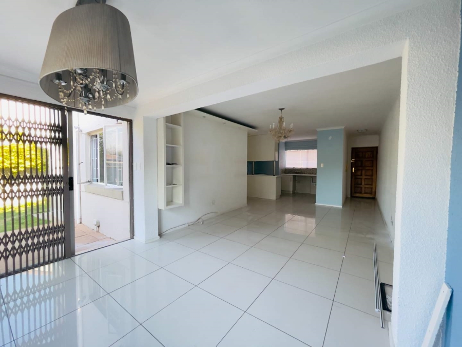 To Let 2 Bedroom Property for Rent in Weltevreden A H Gauteng