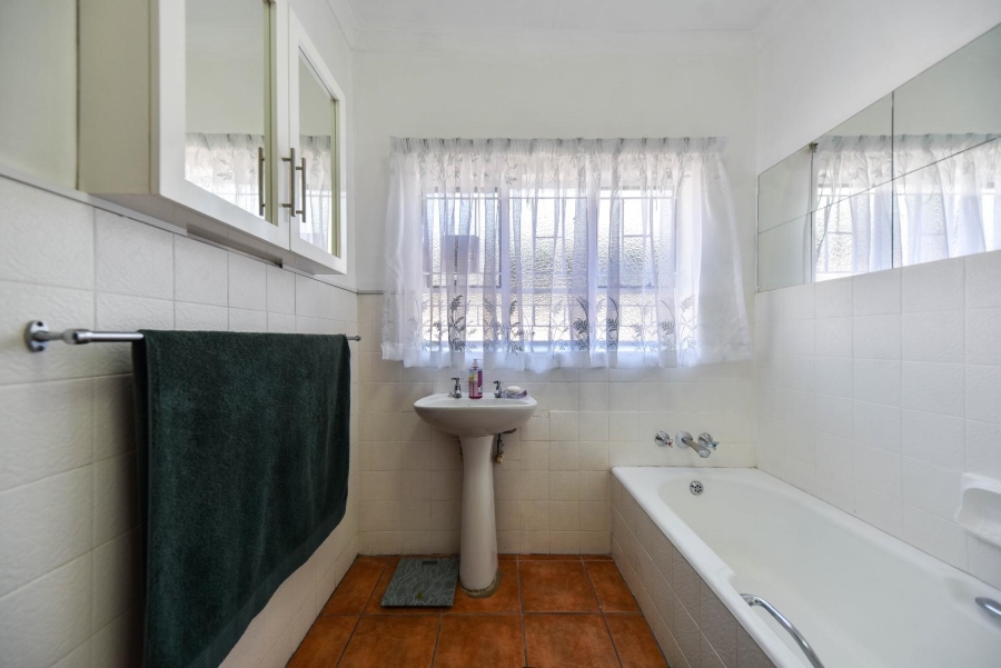 4 Bedroom Property for Sale in Kilner Park Gauteng
