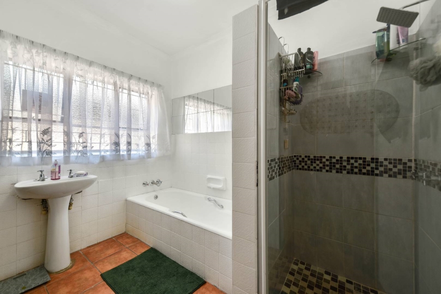 4 Bedroom Property for Sale in Kilner Park Gauteng