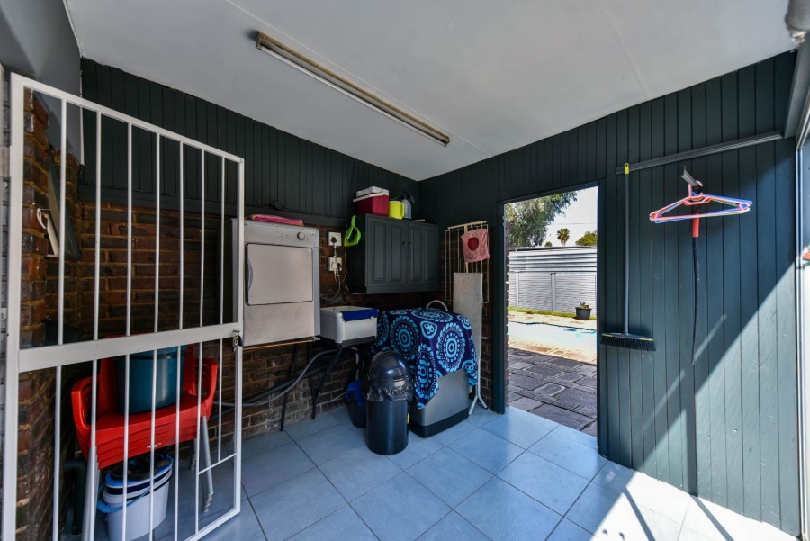 4 Bedroom Property for Sale in Kilner Park Gauteng