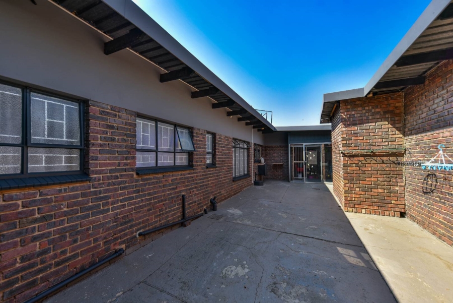 4 Bedroom Property for Sale in Kilner Park Gauteng