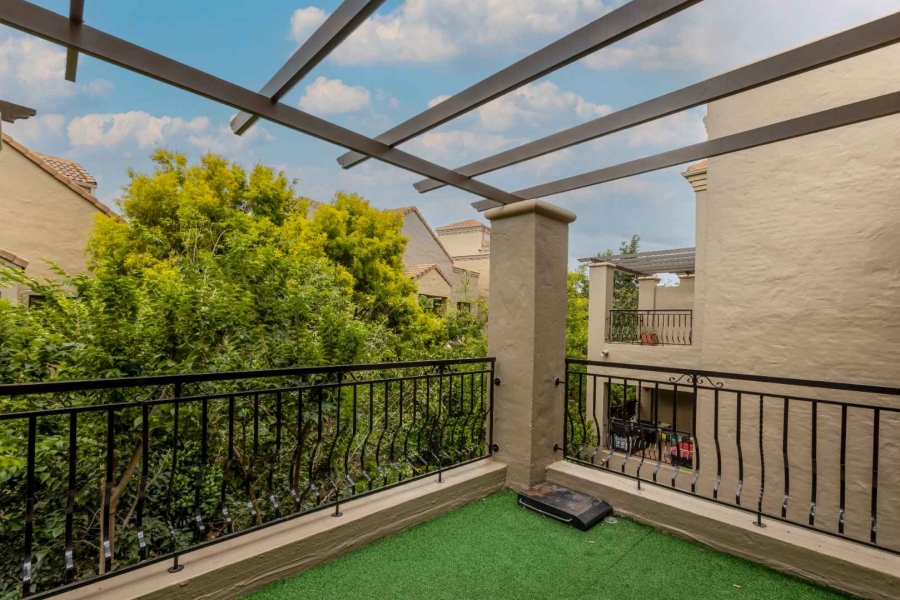 1 Bedroom Property for Sale in Lonehill Gauteng
