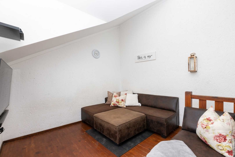 1 Bedroom Property for Sale in Lonehill Gauteng